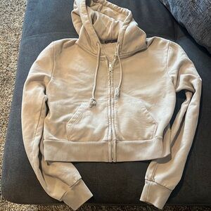 Brandy Melville crop sweater